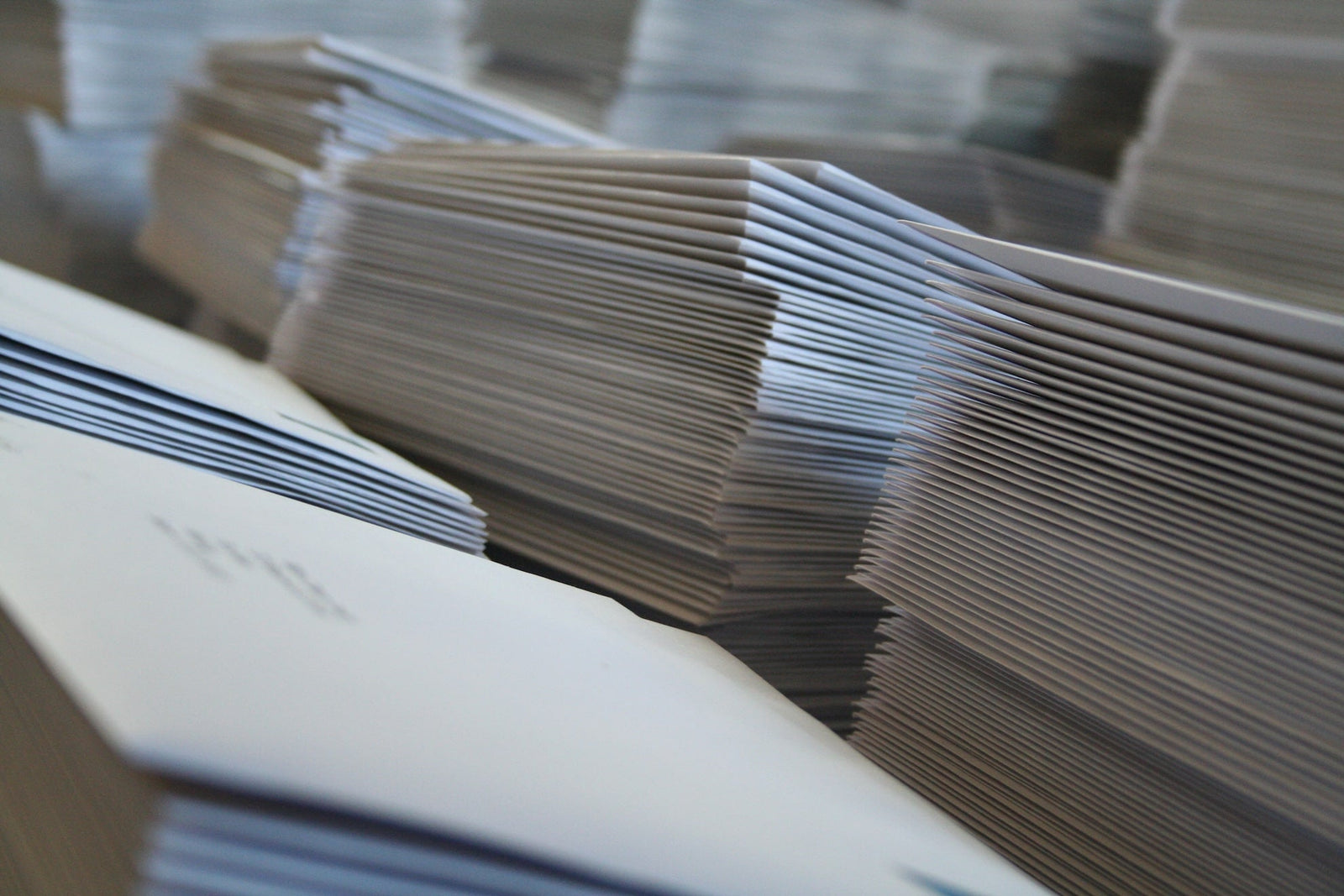 How Custom Printed Envelopes Improve Open Rates for Your Mailers